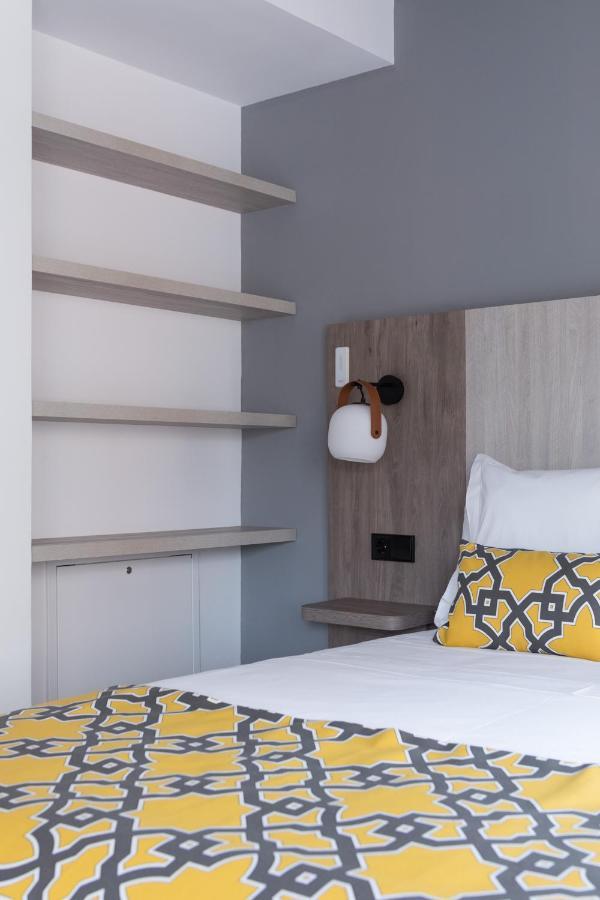 Apartamentos Las Torres Мадрид Экстерьер фото